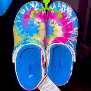 Pair of crocs women in size women’s 11 men’s 8 never worn brand new